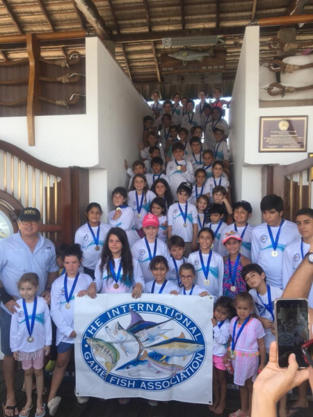 Teaching-100000-Kids-to-FishEcuador-1