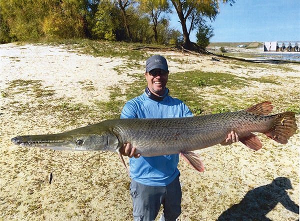 Trophy longnose gar : r/Fishing